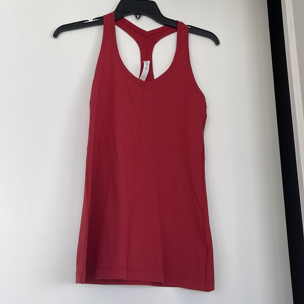 Lululemon tank